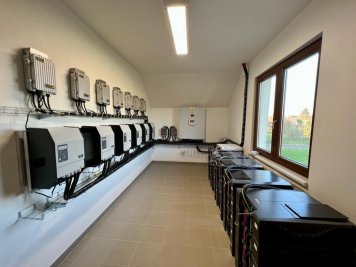 Bateriové úložiště WeCo 132 kWh v průmyslovém provozu
