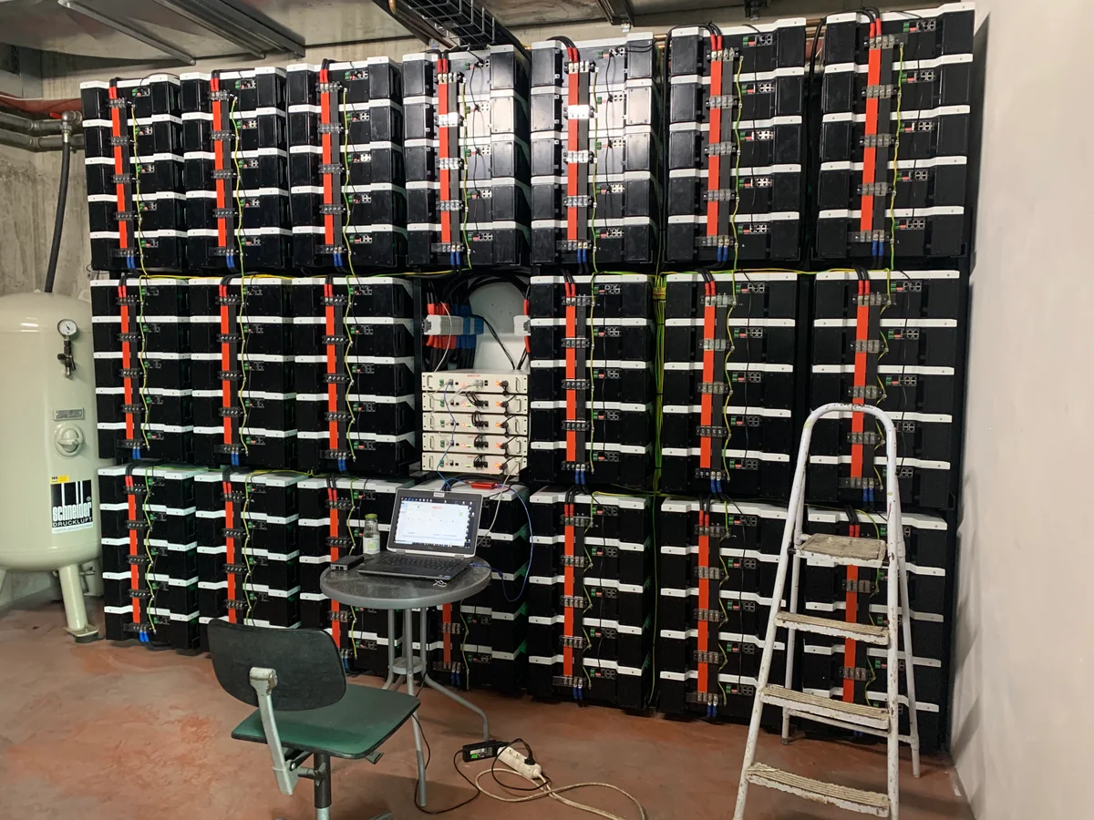Realizace bateriového úložiště WECO 530 kWh v Brně